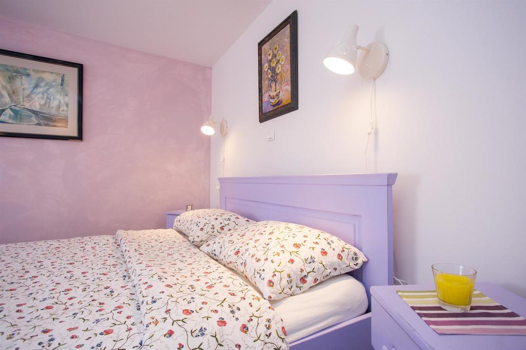 Holiday Home Smokovec Vrbnik Dış mekan fotoğraf